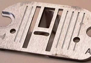 Needle Plate for Singer 5838 – Zig Zag (Compatible)