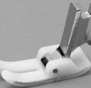 Straight Stitch Foot (Slant Non Stick) – Slant shank