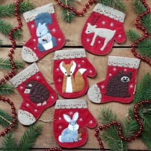Rachel's of Greenfield Christmas Critters Ornament Wool Kit